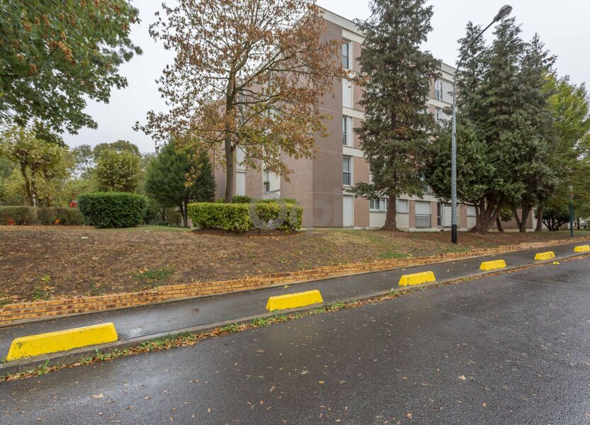 Flat Place des Peupliers in Yerres