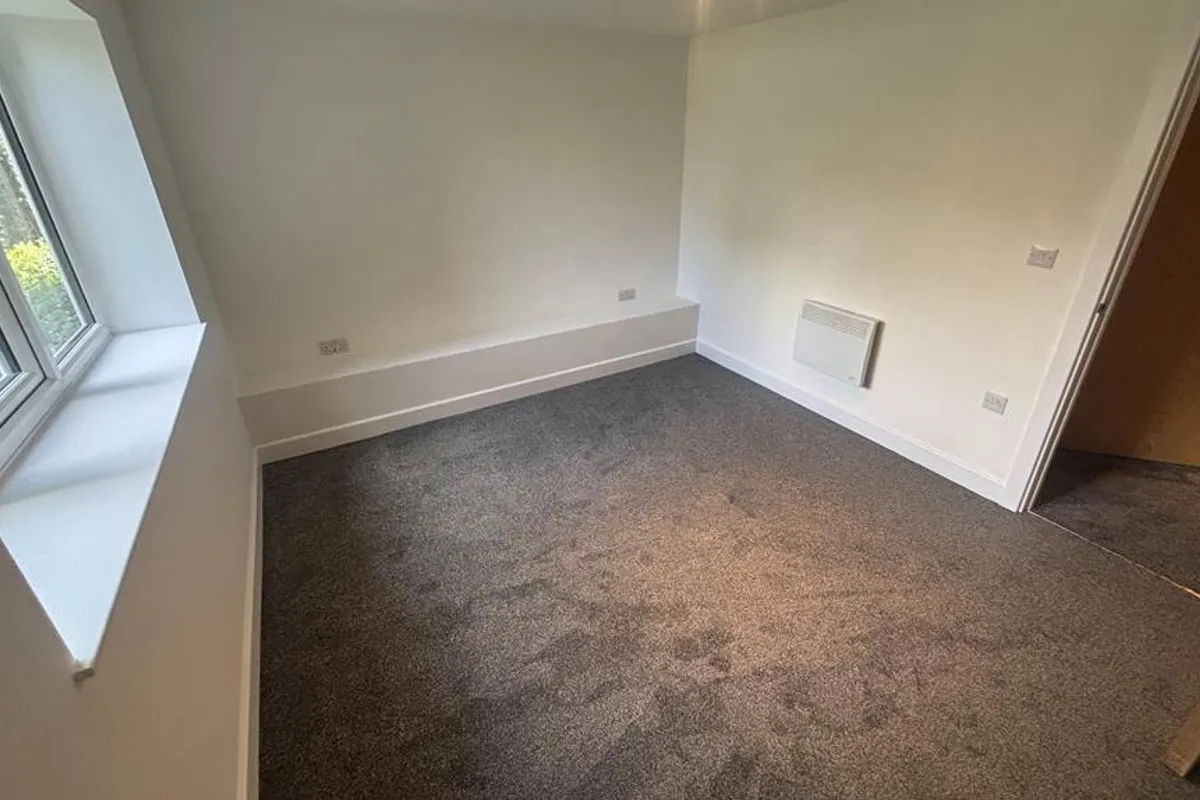 Flat Fairfield Road in Chesterfield