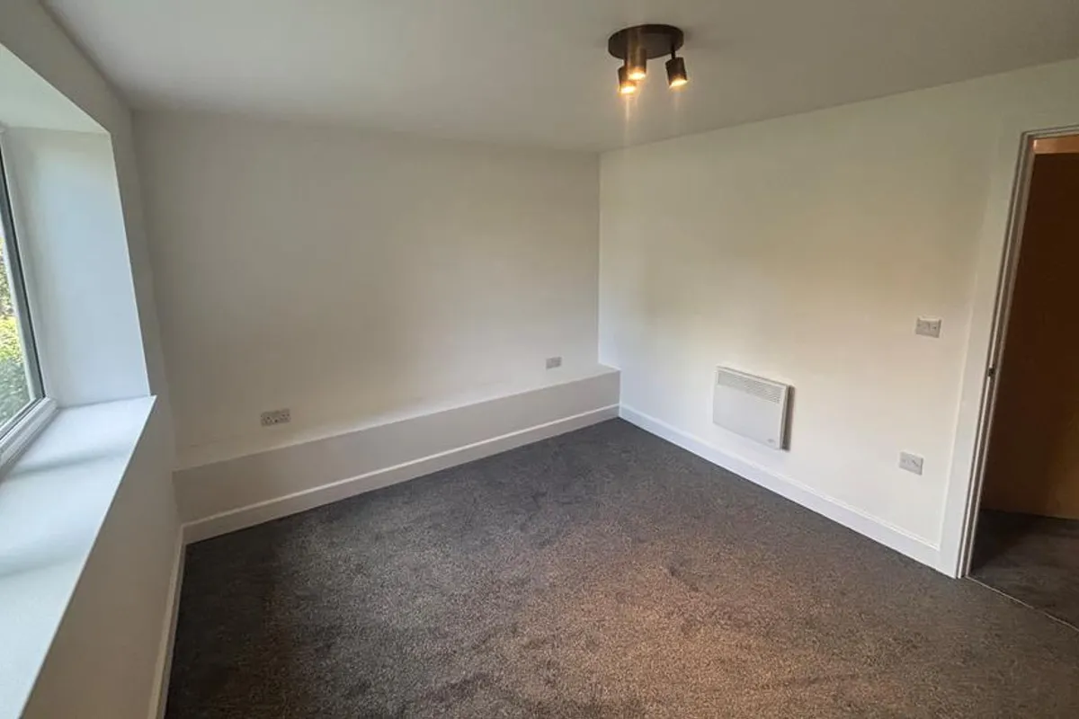 Flat Fairfield Road in Chesterfield
