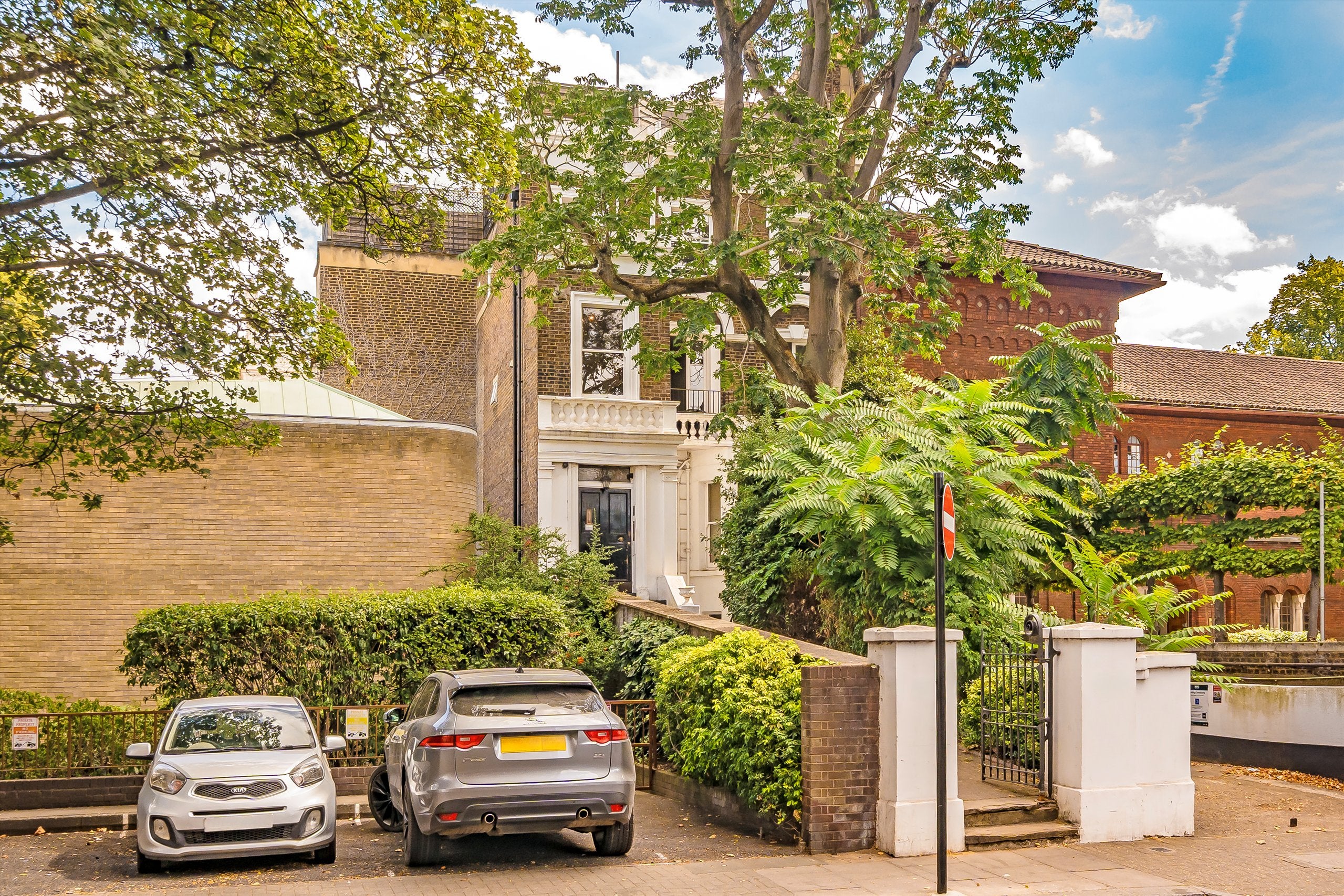 Flat Palace Gardens Terrace in Greater London