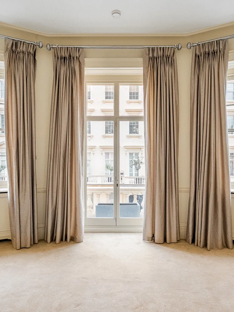 Flat Eaton Square in City of Westminster