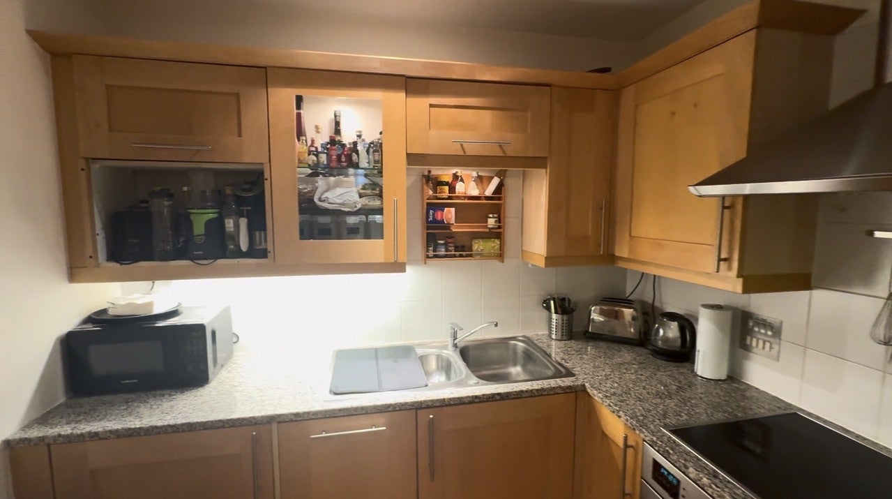 Flat Hatfields in Greater London