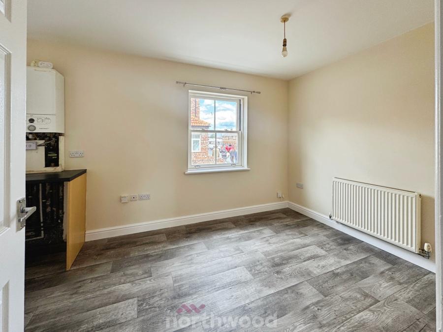 Flat Southfield Road in Doncaster