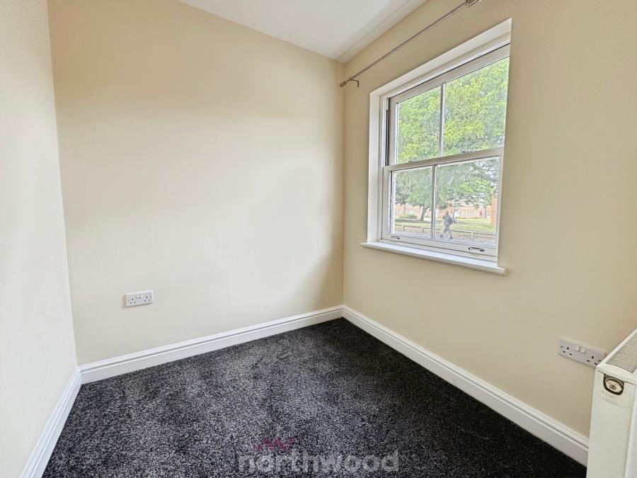 Flat Southfield Road in Doncaster