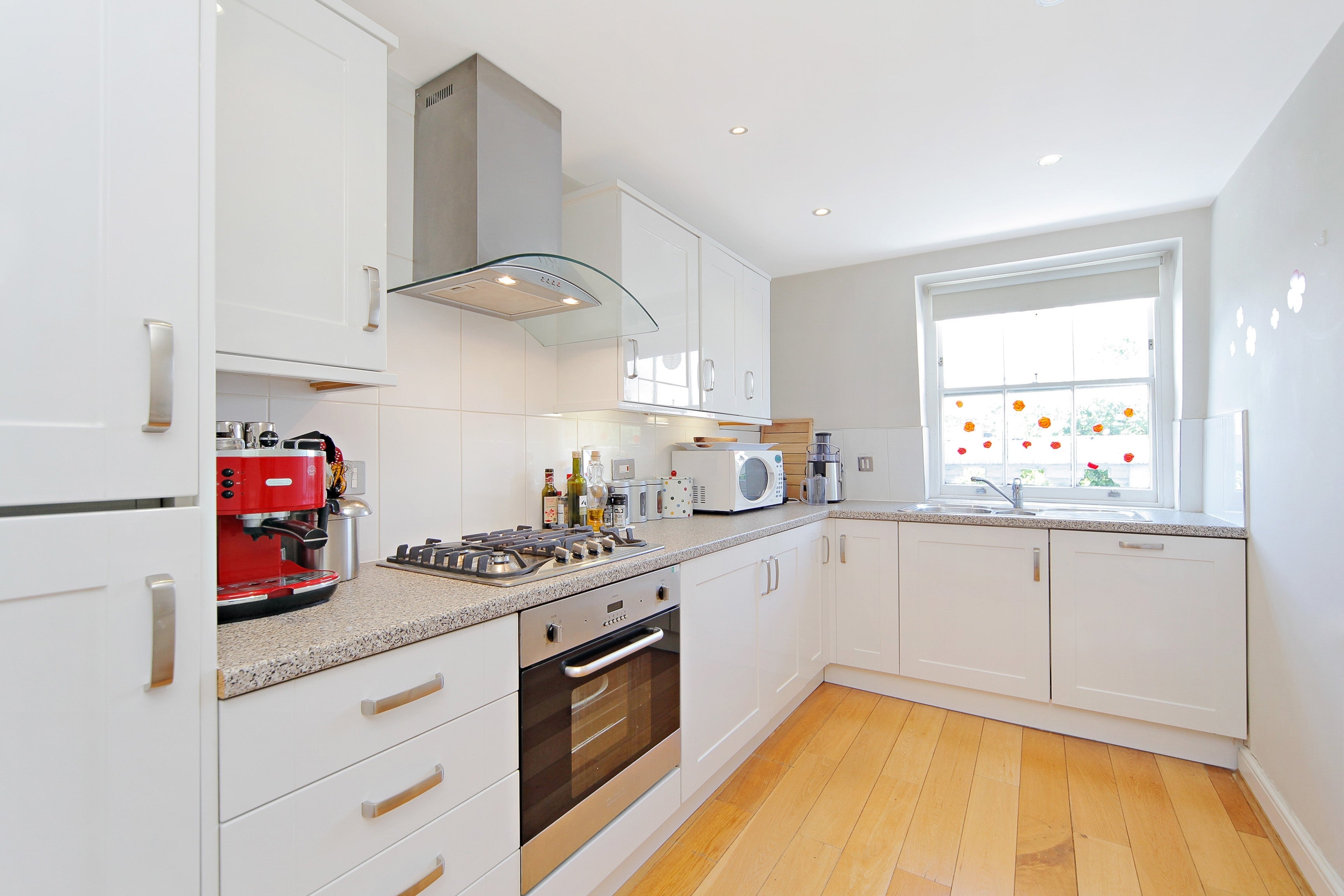 Flat Onslow Mews West in Greater London