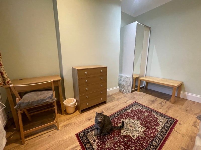 Room Legard Road in Greater London