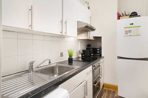 Room Lanark Place in City of Westminster