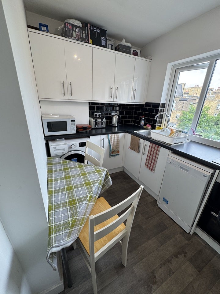 Room Fulham Road in Greater London
