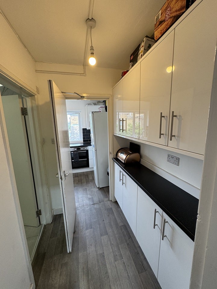 Room Fulham Road in Greater London