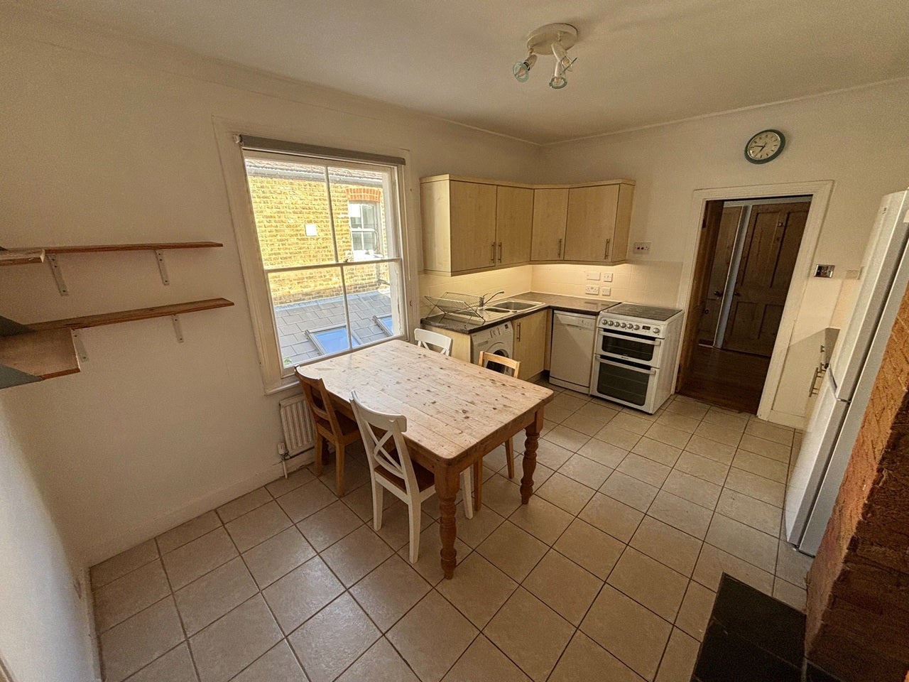 Flat Penwith Road in Greater London