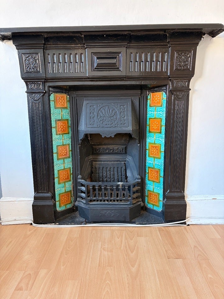 Flat Penwith Road in Greater London