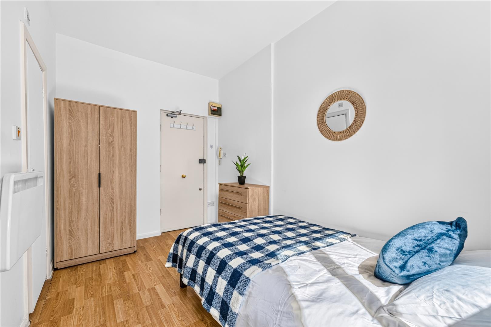 Flat Orme Square in City of Westminster