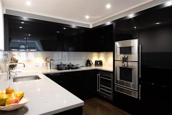Flat Duke Street in City of Westminster
