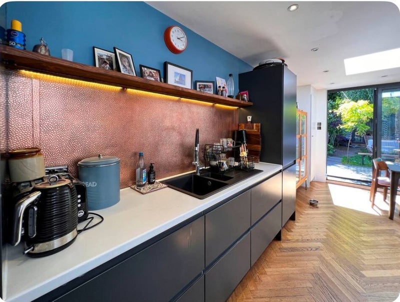 Room Green Lanes in Greater London