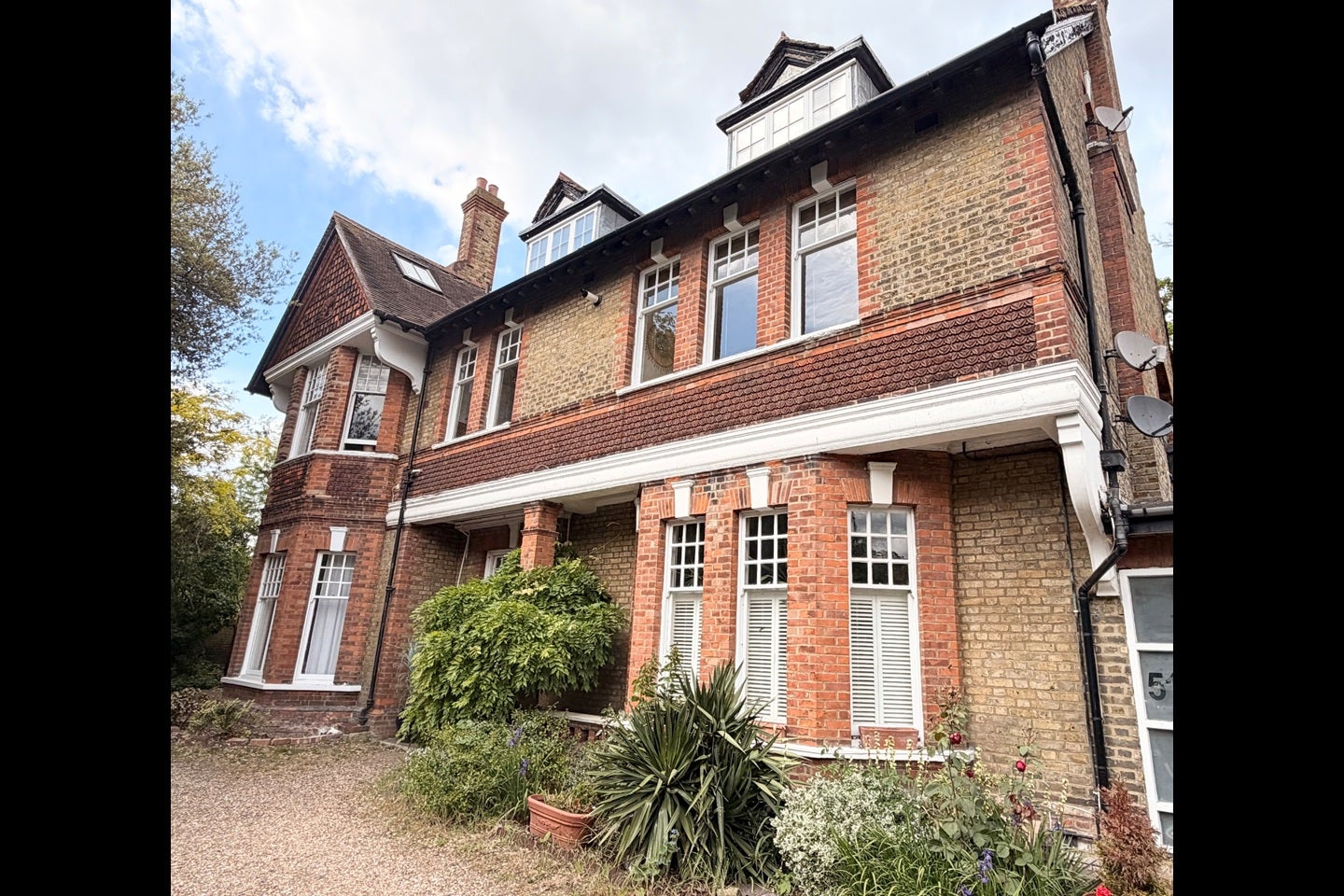 Flat Westcombe Park Road in Greater London