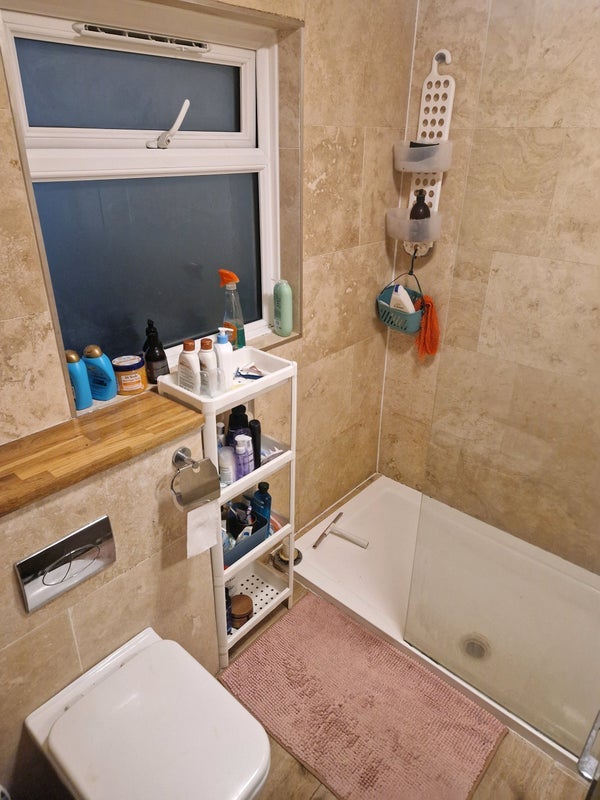 Room Centurion Close in Greater London