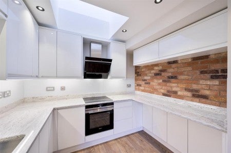 Flat Lordswood Road in Birmingham