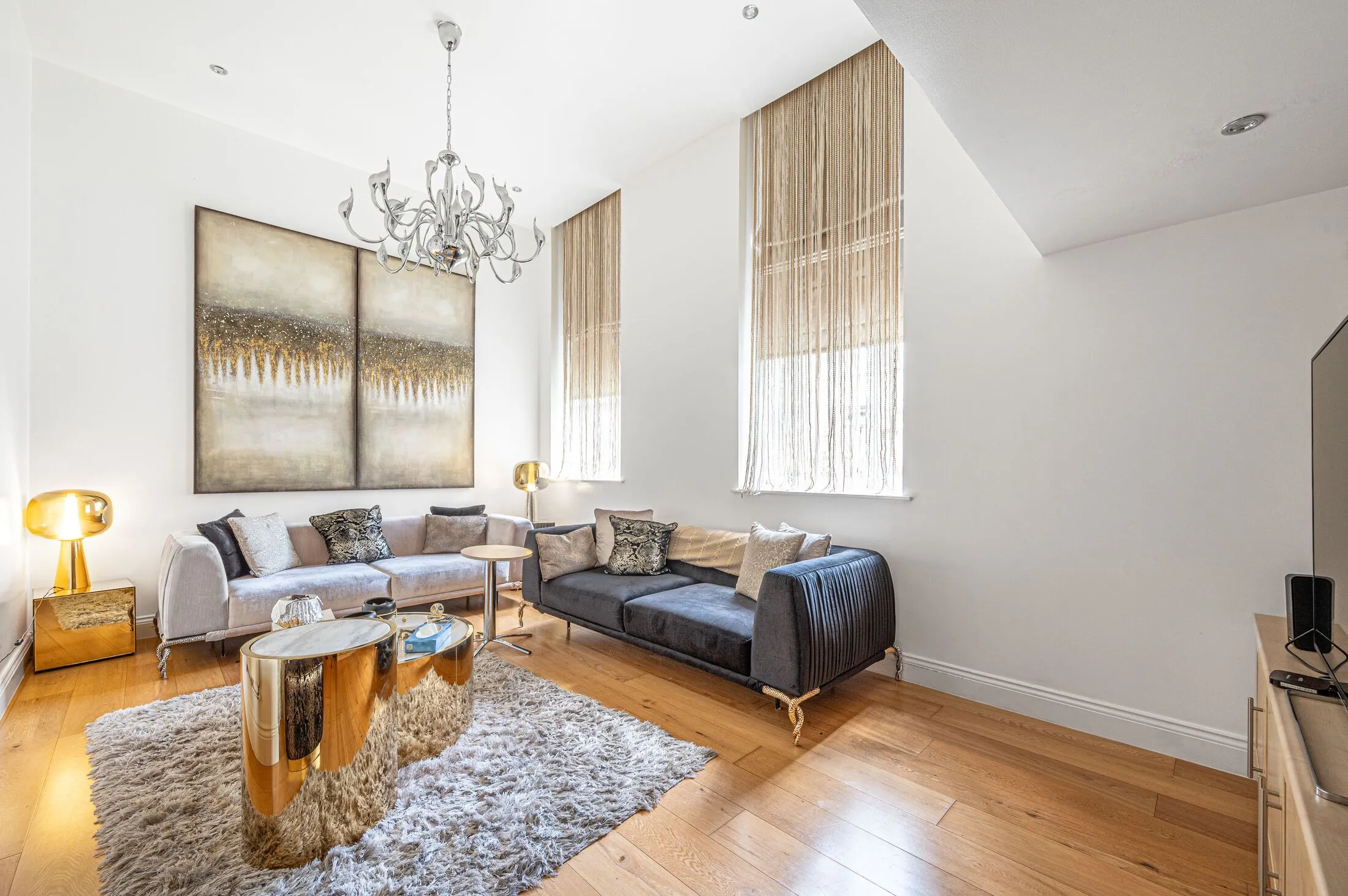 Flat Royal Drive in Greater London