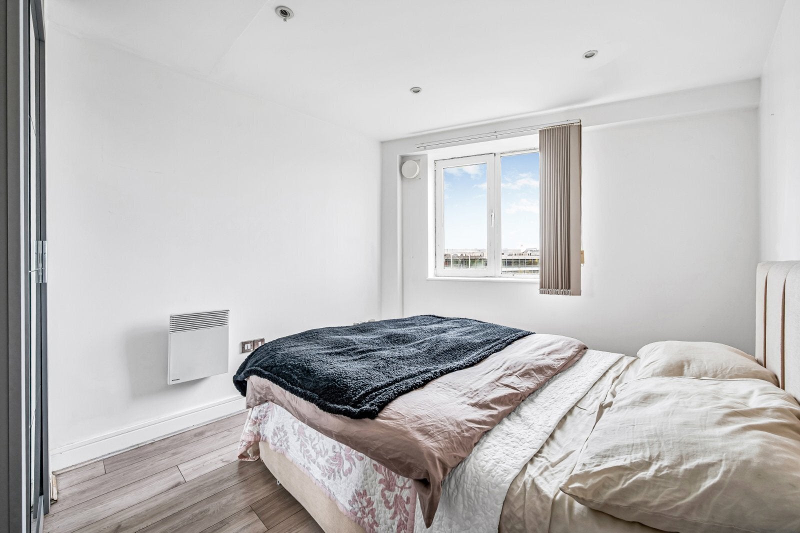 Flat Marlborough Road in Greater London