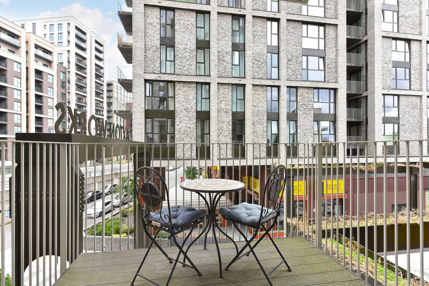 Flat Caxton Street North in Greater London