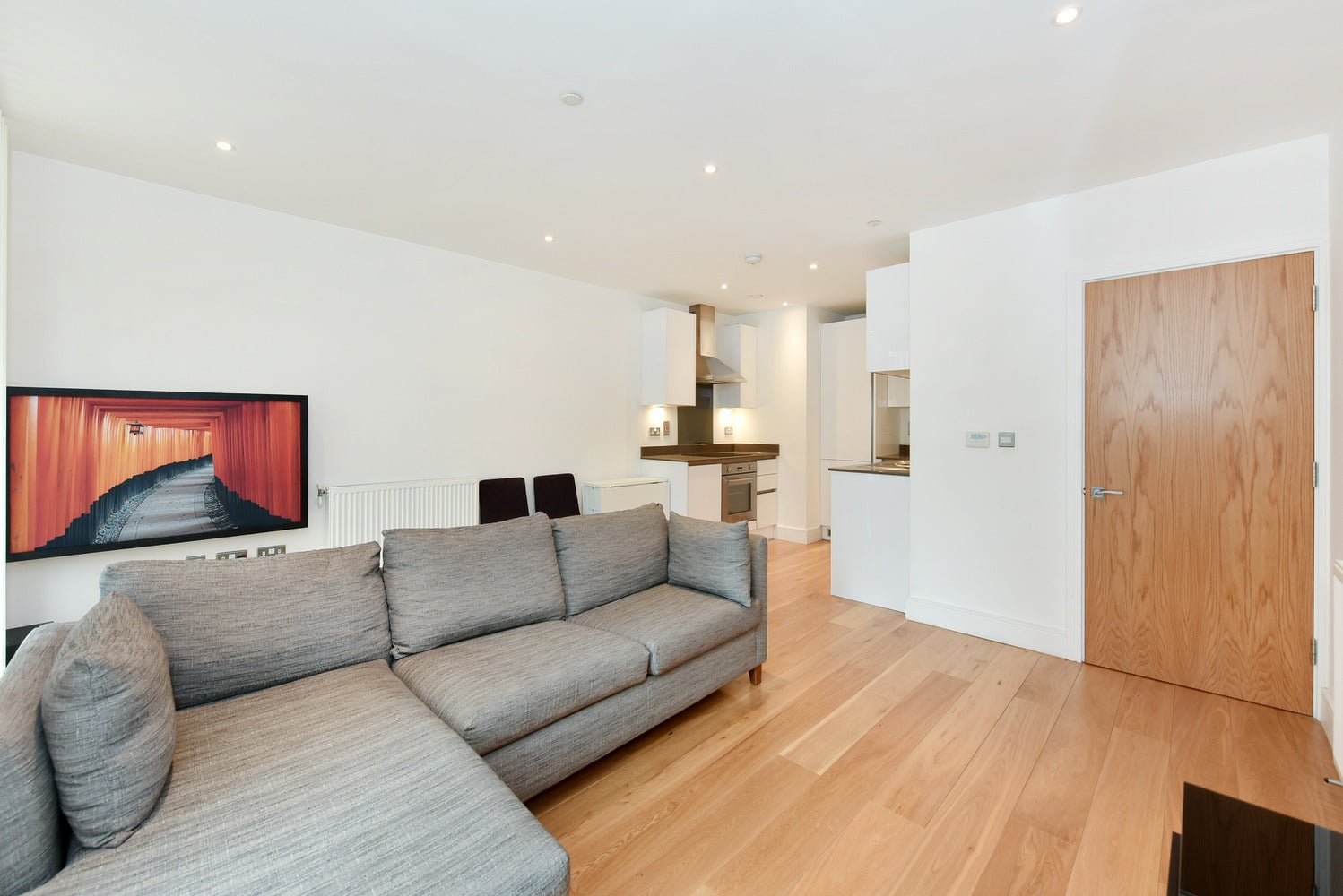 Flat Caxton Street North in Greater London