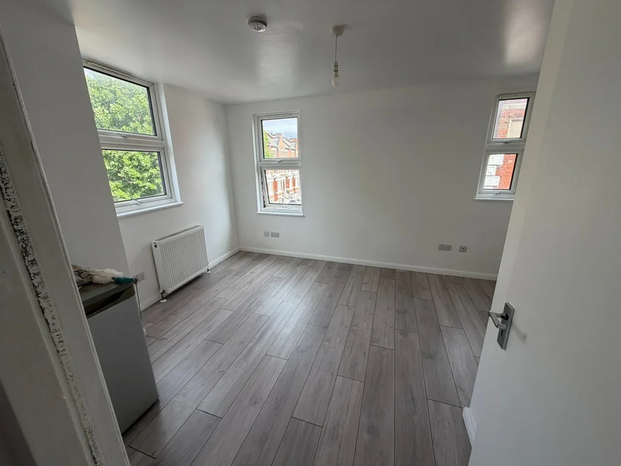 Flat Uxbridge Road in Greater London