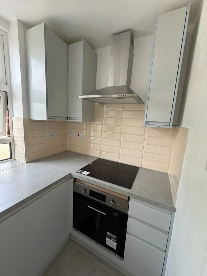 Flat Uxbridge Road in Greater London
