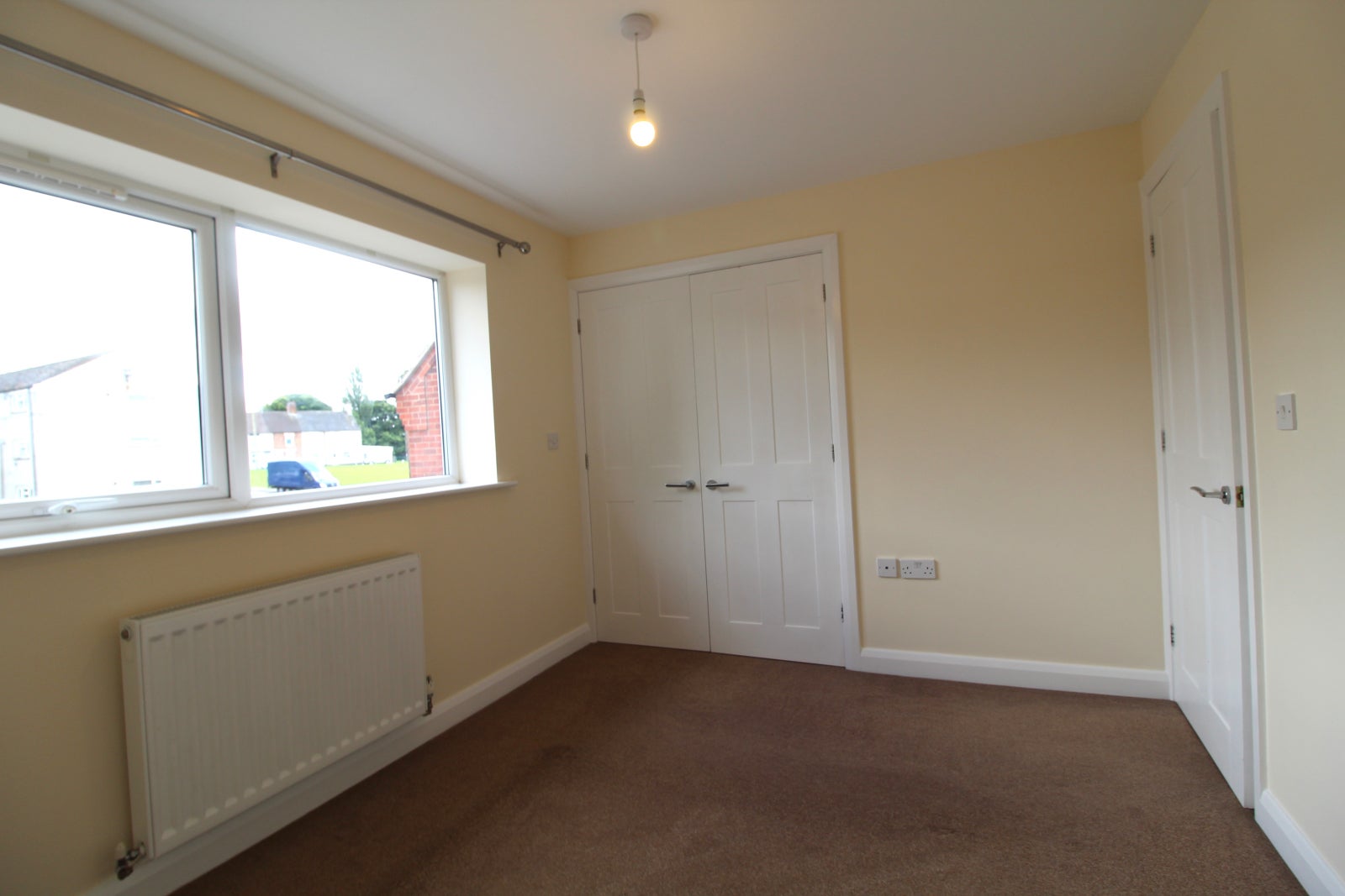 Flat Smallthorn Place in Woodville