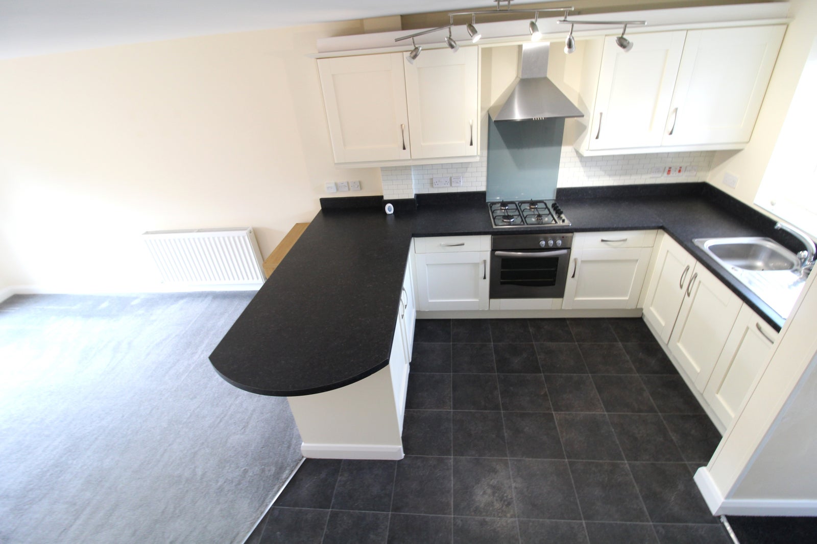 Flat Smallthorn Place in Woodville