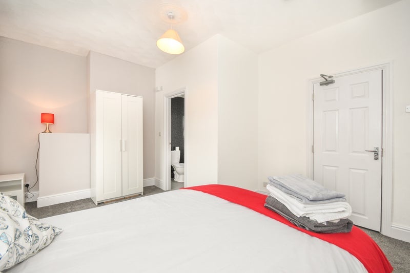 Room Robins Lane in St Helens