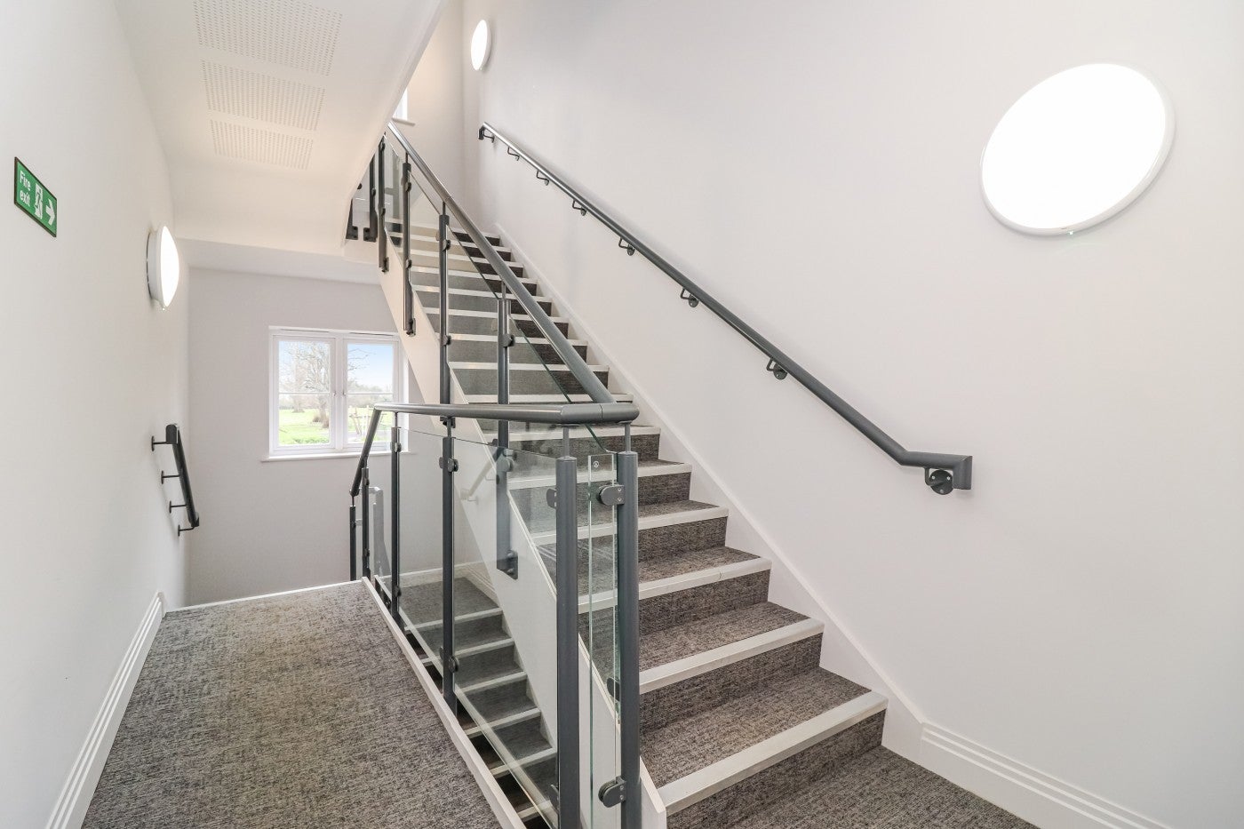 Flat Aspen Road in High Wycombe