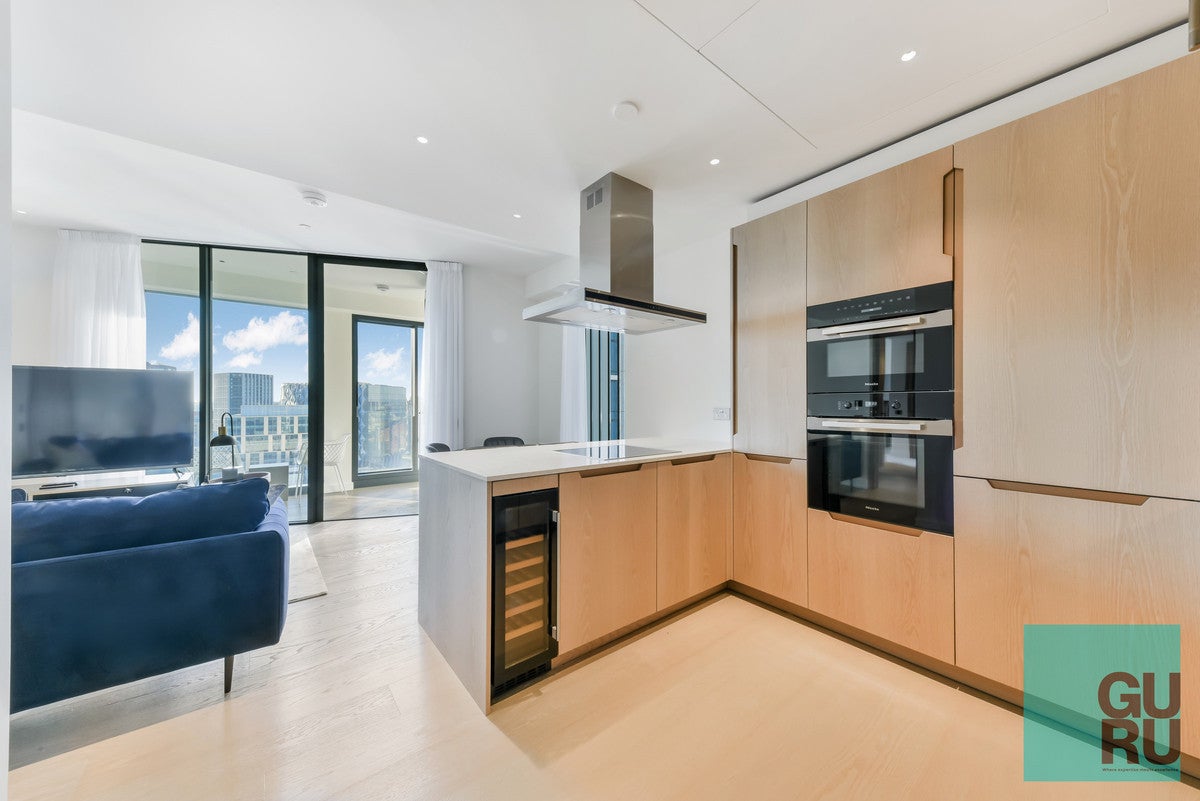 Flat Pascal Square in Greater London