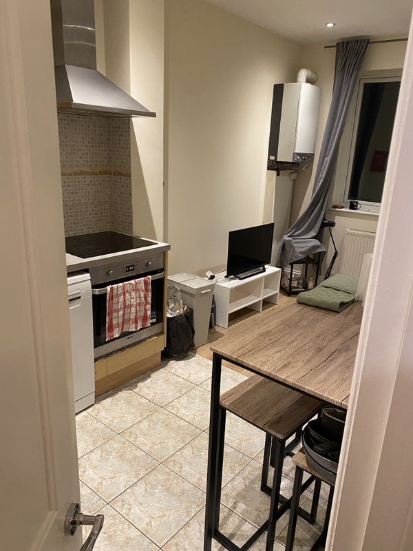 Room Frithville Gardens in Greater London