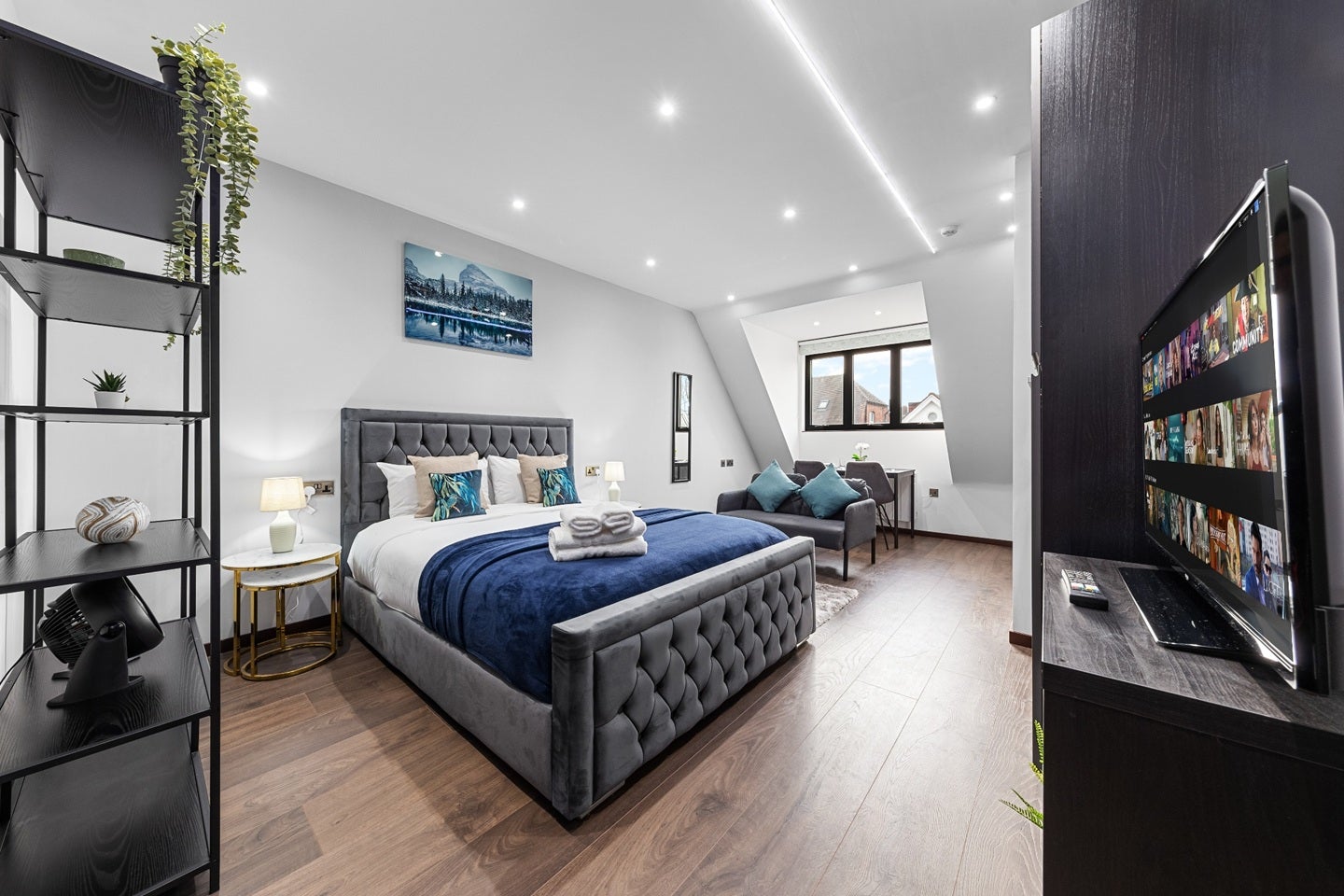 Flat Armitage Road in Greater London