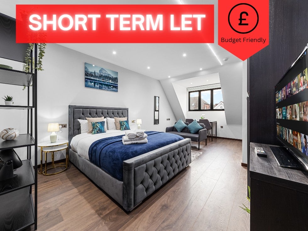 Flat Armitage Road in Greater London