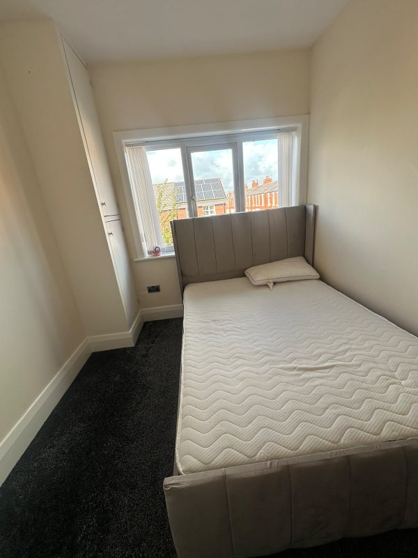 Room Parker Street in Preston