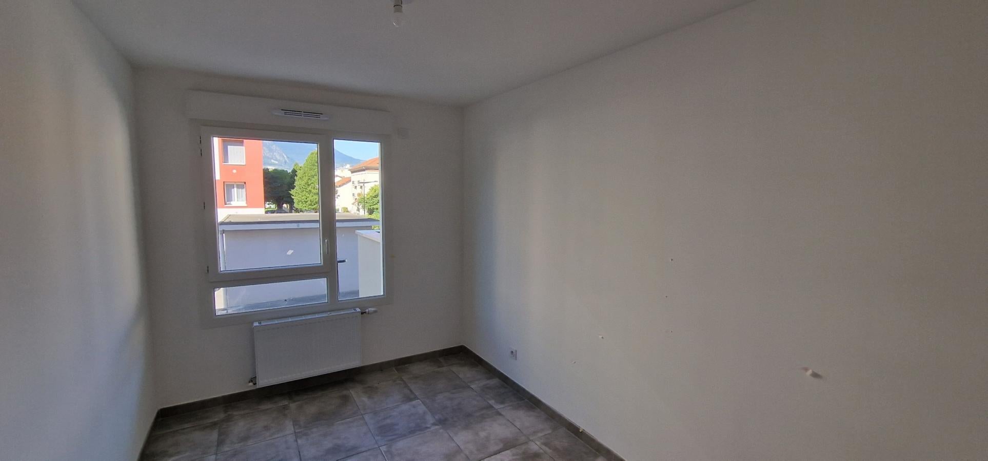 Flat Rue Pierre Semard in Saint-Martin-le-Vinoux