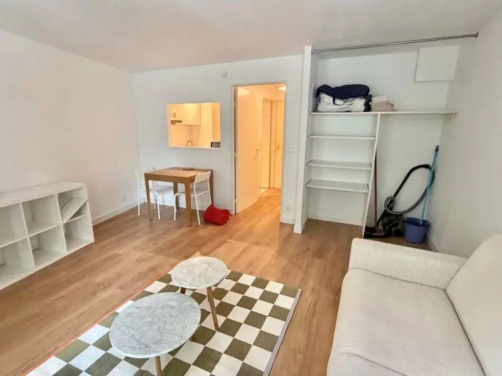 Appartement Place Nansouty à Bordeaux