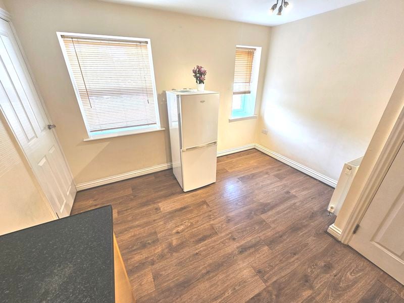 Flat Lodge Causeway in Bristol