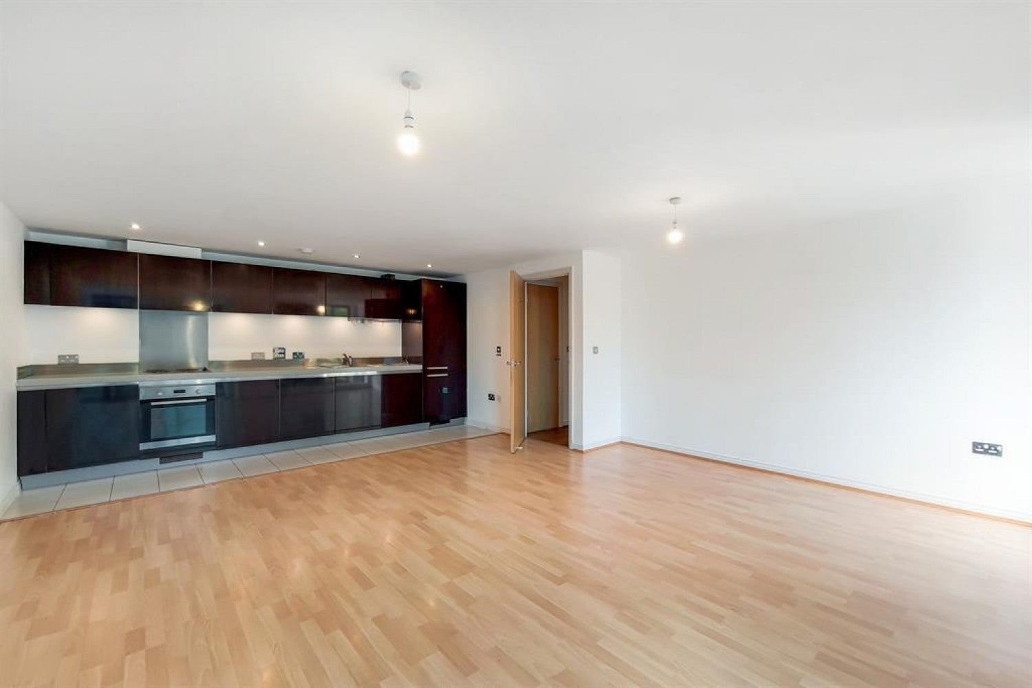 Flat Leigh Street in Greater London