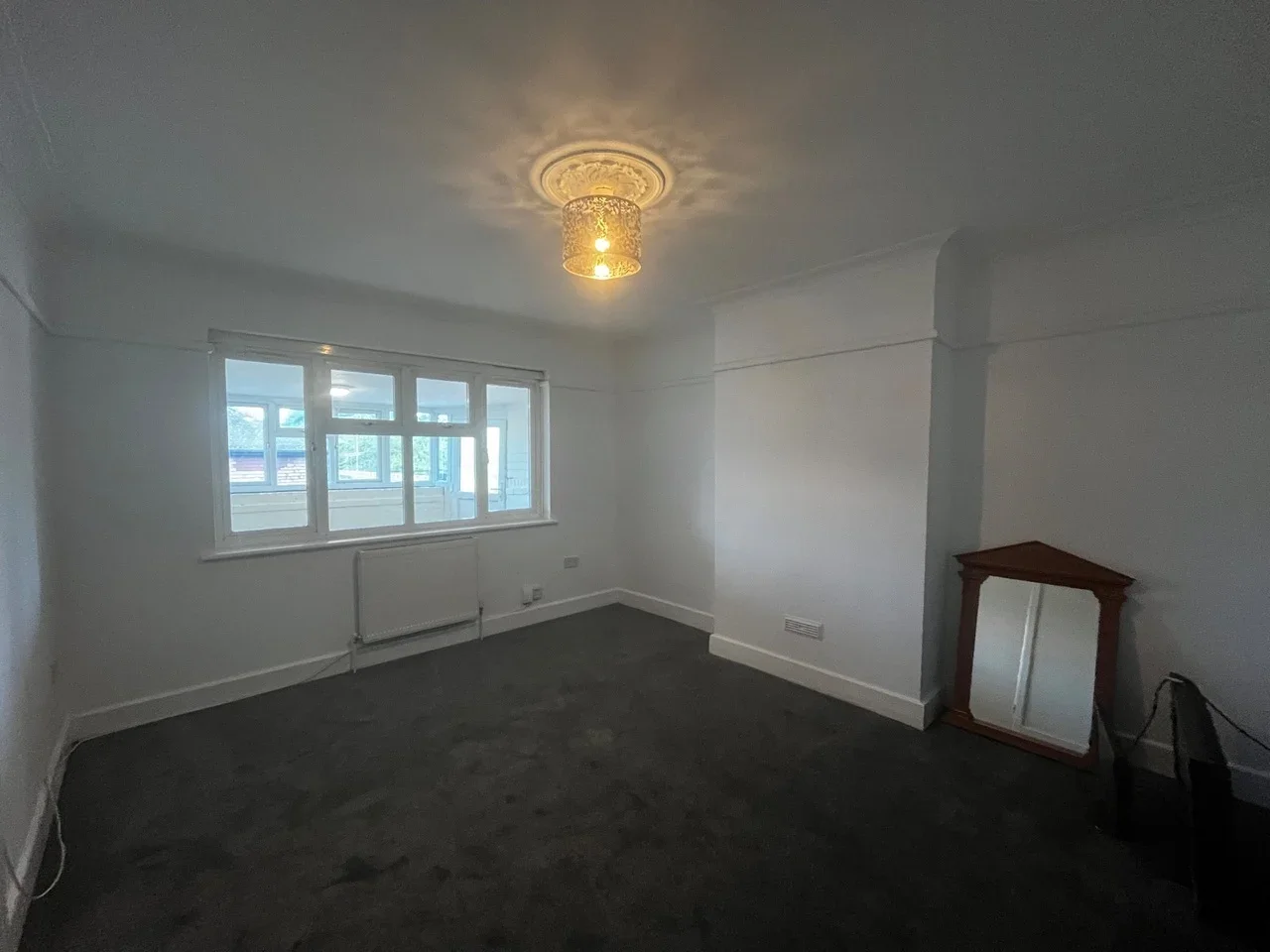 Flat Coombe Lane in Greater London