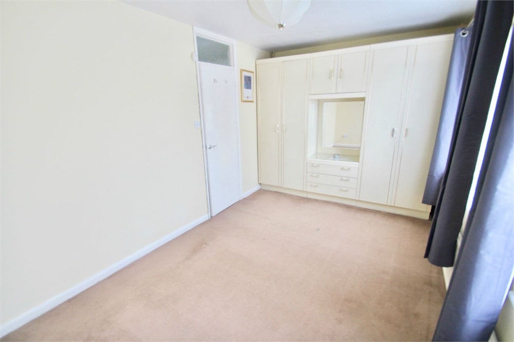 House Holmsdale Close in Wexham and Ivers Community Board