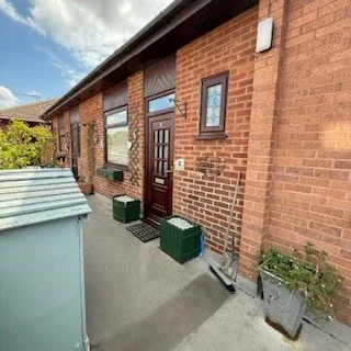 Flat Dunbeath Avenue in Rainhill