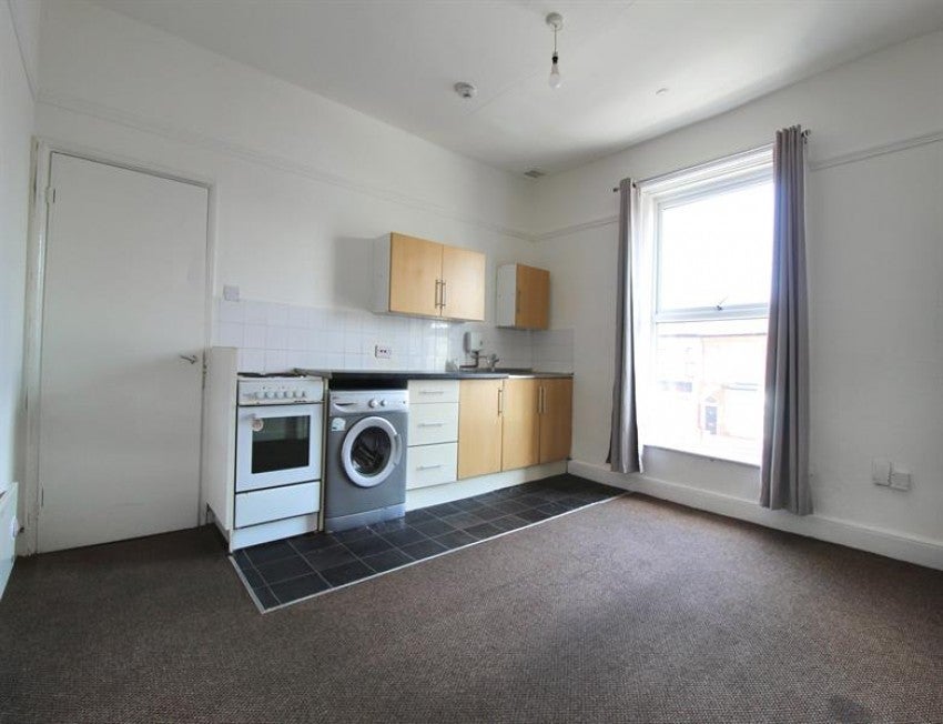 Flat Wellington Road South in Hazel Grove