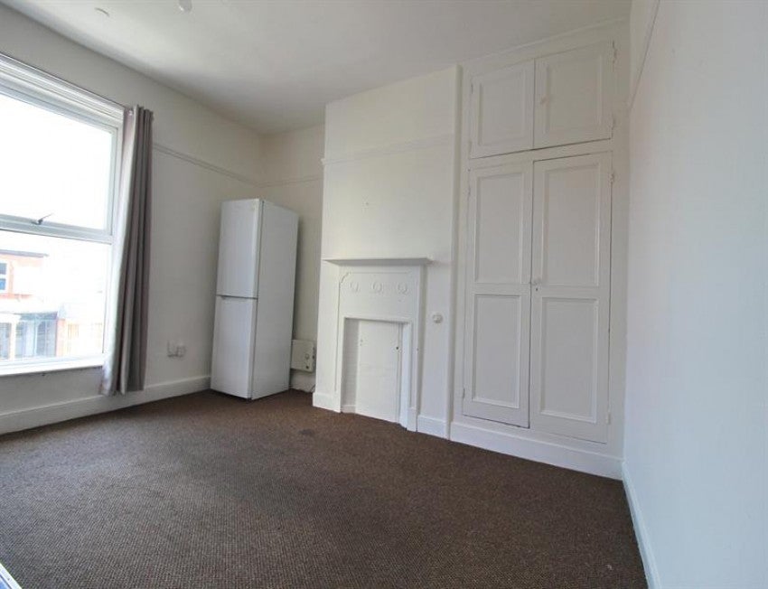 Flat Wellington Road South in Hazel Grove