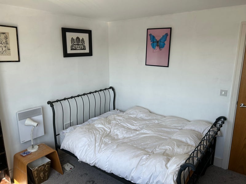 Room Long Lane in Greater London