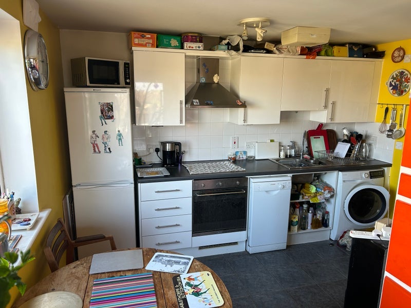 Room Long Lane in Greater London