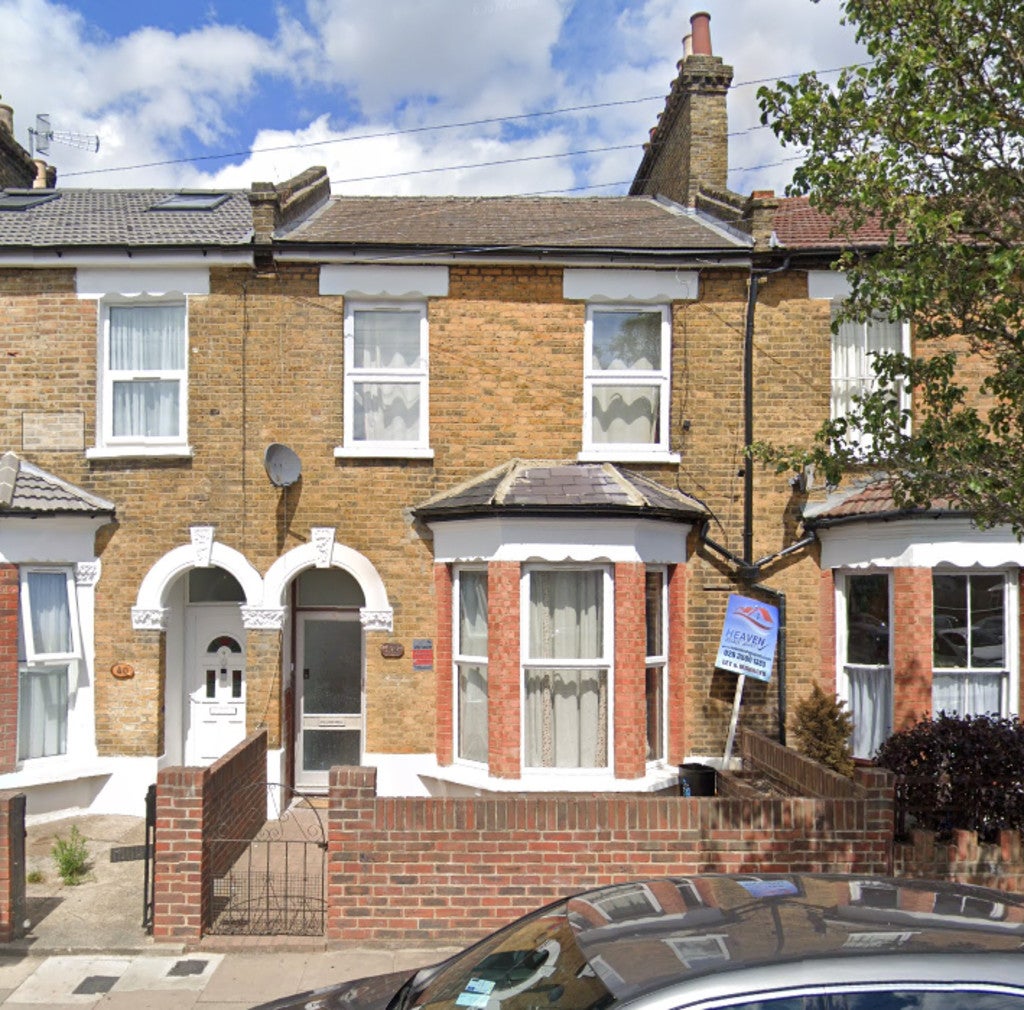 House Selkirk Road in Greater London