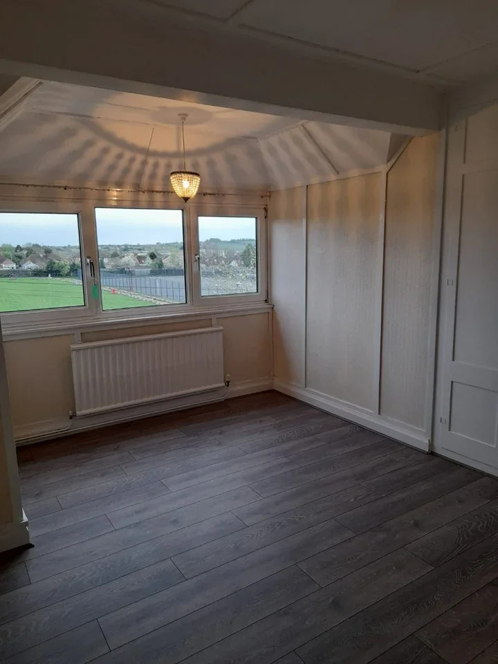 Flat Lewis Road in Kettering