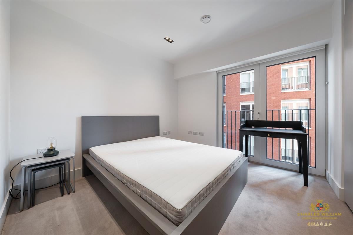 Flat Exchange Gardens in Greater London